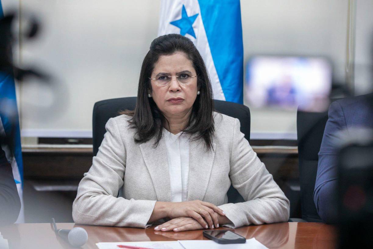 Sin embargo, recientemente se pronunció sobre la suspensión del tratado de extradición entre Honduras y Estados Unidos. 