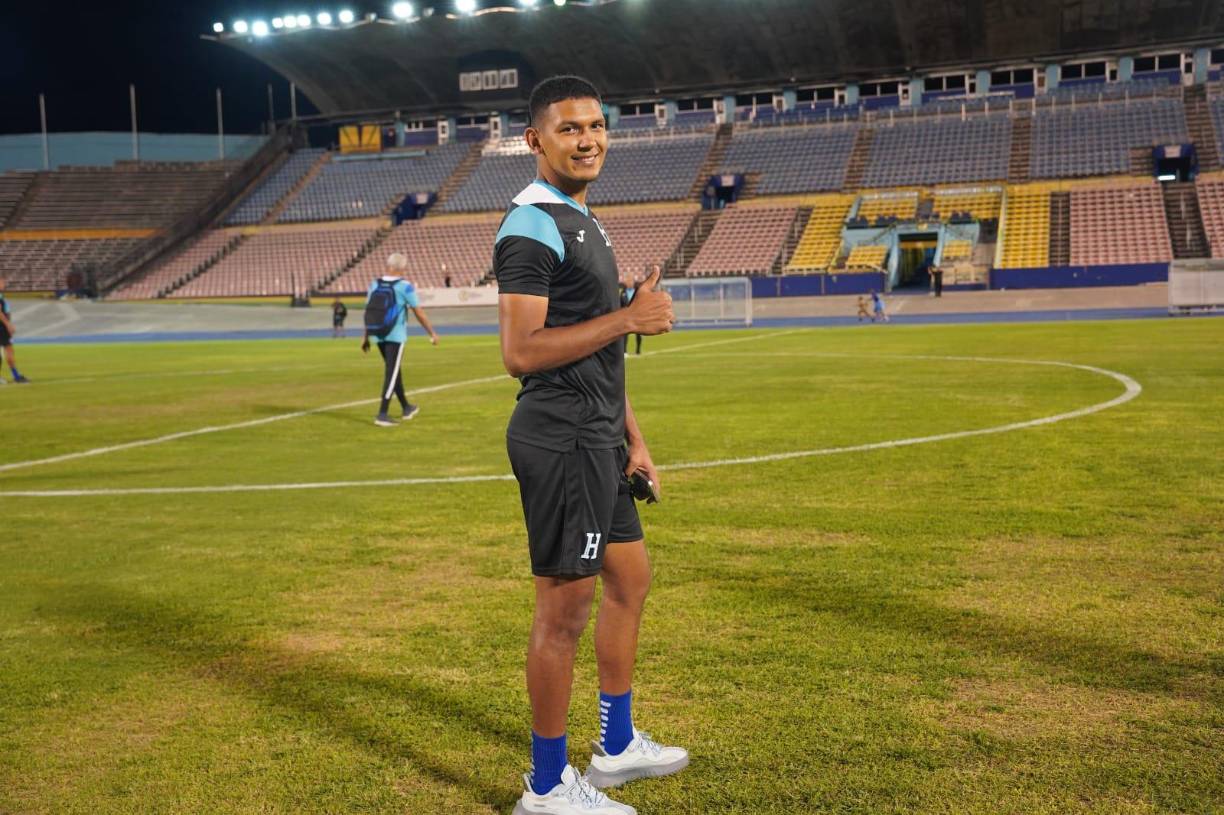 Luis Vega sería parte del 11 titular ante los caribeños.