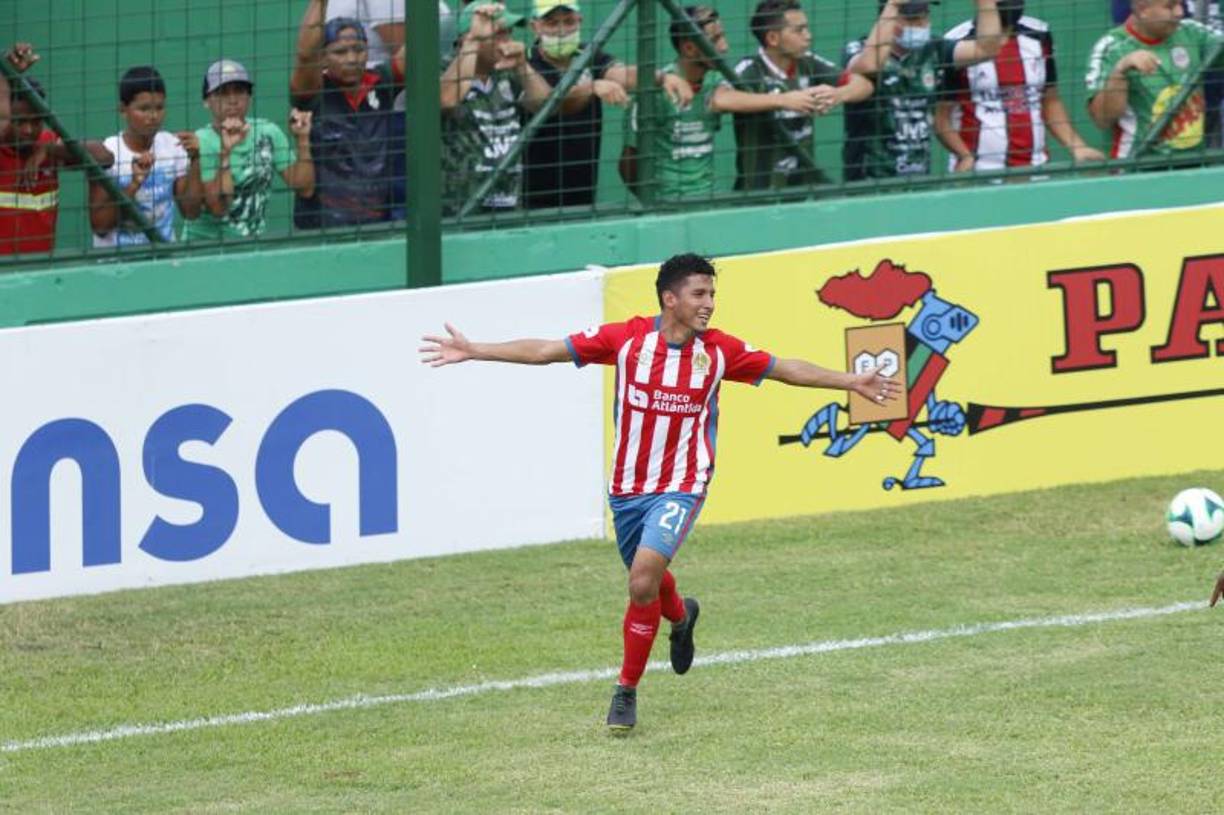 José Mario Pinto, es uno de los extremos que siempre busca desbordar y será parte de la alineación titular ante el Olancho FC.