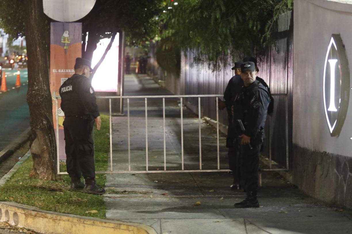 Militares del país centroamericano blindaron la zona donde llegará Messi previo al partido ante El Salvador, duelo amistoso que se realizará en el estadio Cuscatlán.