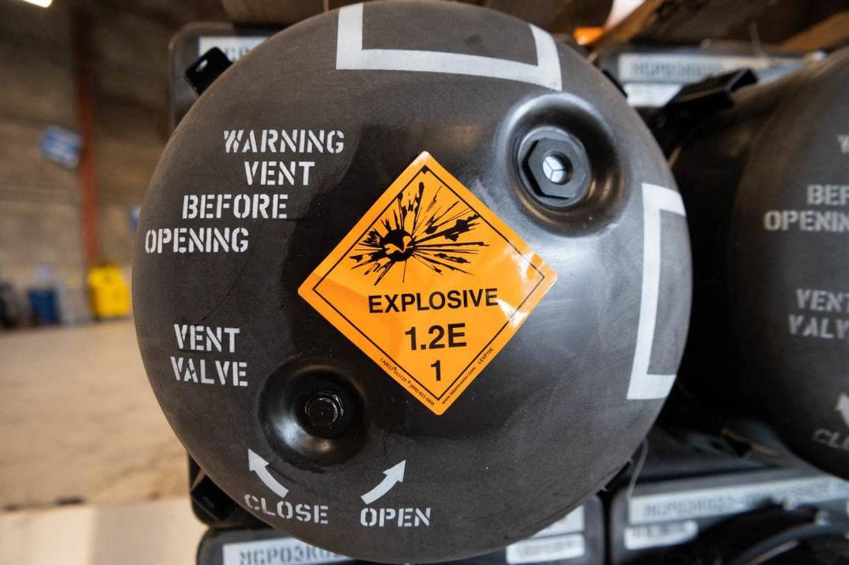 Para Putin, con amor: EEUU envía cargamento de misiles a Ucrania para frenar a los tanques rusos en caso de ataque