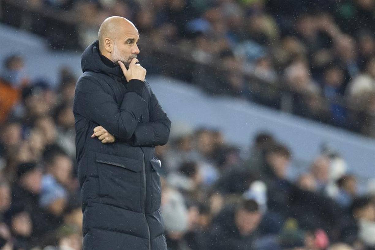 Guardiola descartó volver al Barcelona y se queda en el Manchester City: “Aquí tengo todo lo que sueña un entrenador. Absolutamente todo. Cambiamos muchos jugadores en estos siete años y siempre tuve el apoyo. La directiva siempre me ha apoyado, los jugadores, un buen ambiente. Me siento bien, sé que en algún momento se terminará pero pienso que no será ahora mismo”.