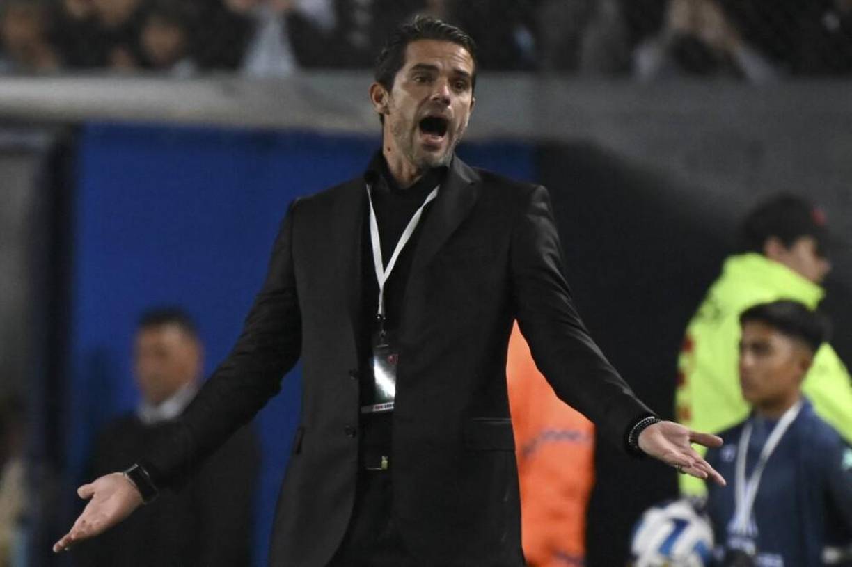 El exfutbolista argentino Fernando Gago está a un paso de ser el Director Técnico de las Chivas de Guadalajara.
