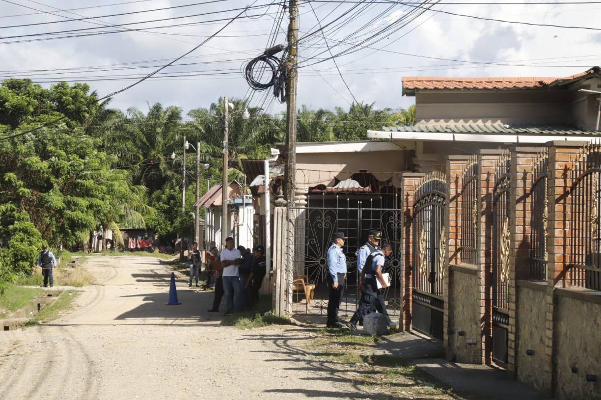 ”Por cada uno que me toques, el cartel te mata 10. Cartel del Atlántico”, fue el amenazante mensaje que fue dejado en una cartulina.