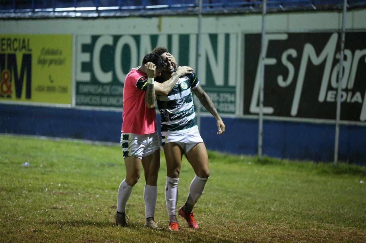 Sin embargo, fue el Juticalpa FC el que comenzó ganando en el encuentro y en el minuto 15 Rodrigo de Olivera abrió la lata.