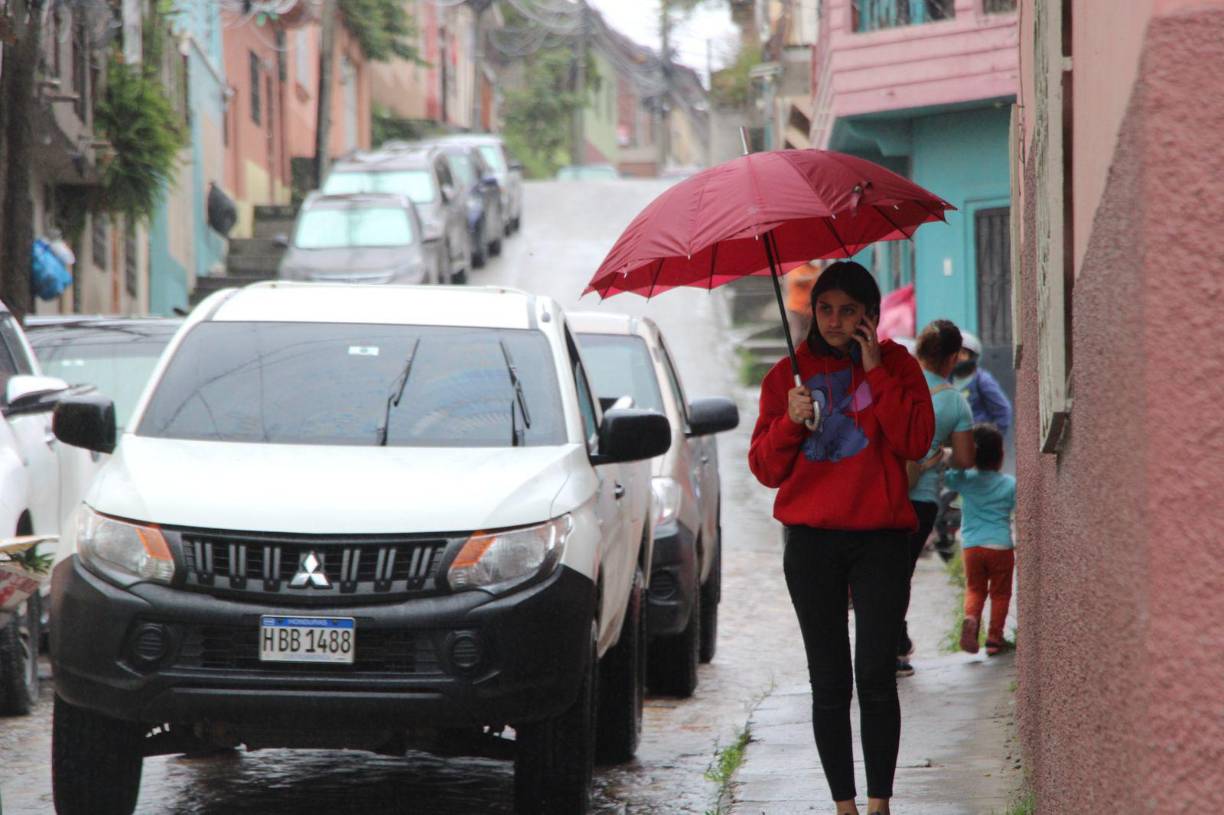 Asimismo, habrá un leve descenso en las temperaturas, registrando mínimas de entre 16 y 21 grados Celsius. 