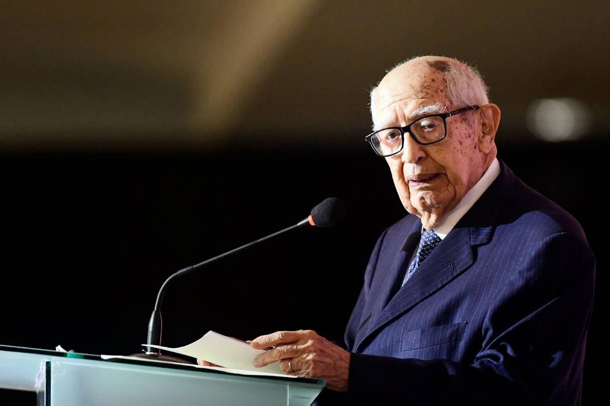 El banquero hondureño Jorge Bueso Arias falleció este lunes en Tegucigalpa, donde estaba ingresado en Medical Center por un cuadro de neumonía.