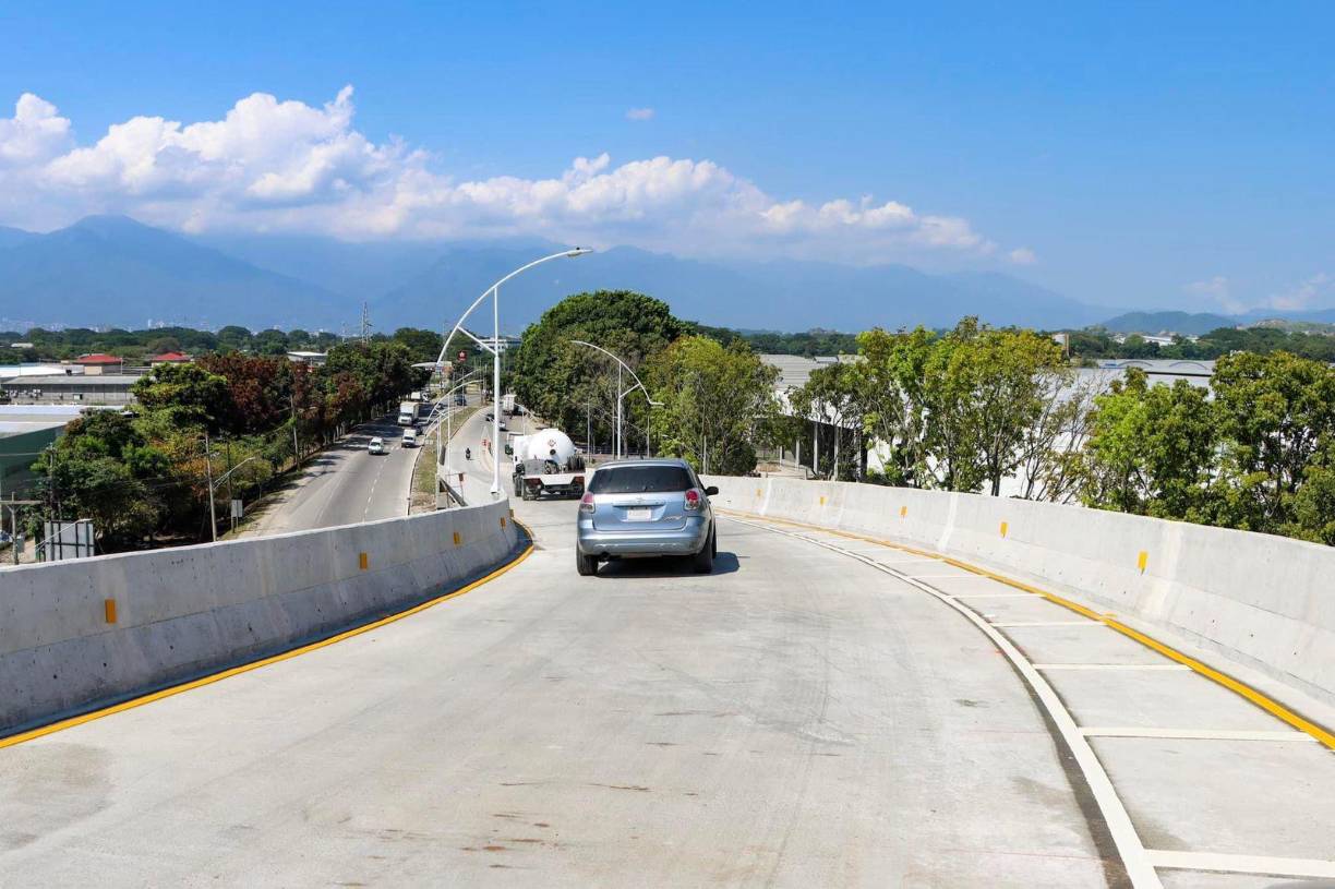 Además de ser el más alto, es el más largo con el que cuenta el intercambiador y mide 495 metros.