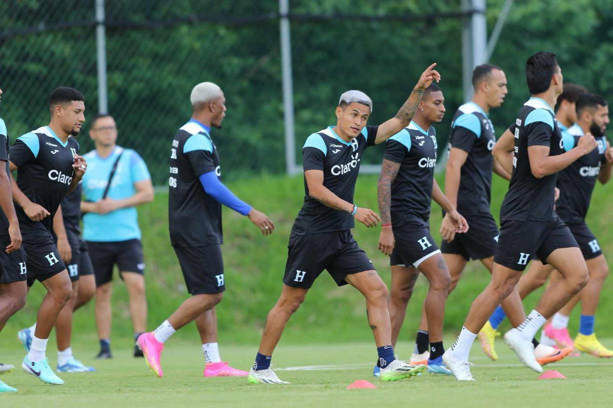 La Bicolor se preparó nuevamente para encarar los duelos ante el conjunto azcteca. La “H” se encuentra entrenando en el Centro de Alto Rendimiento de Olimpia.