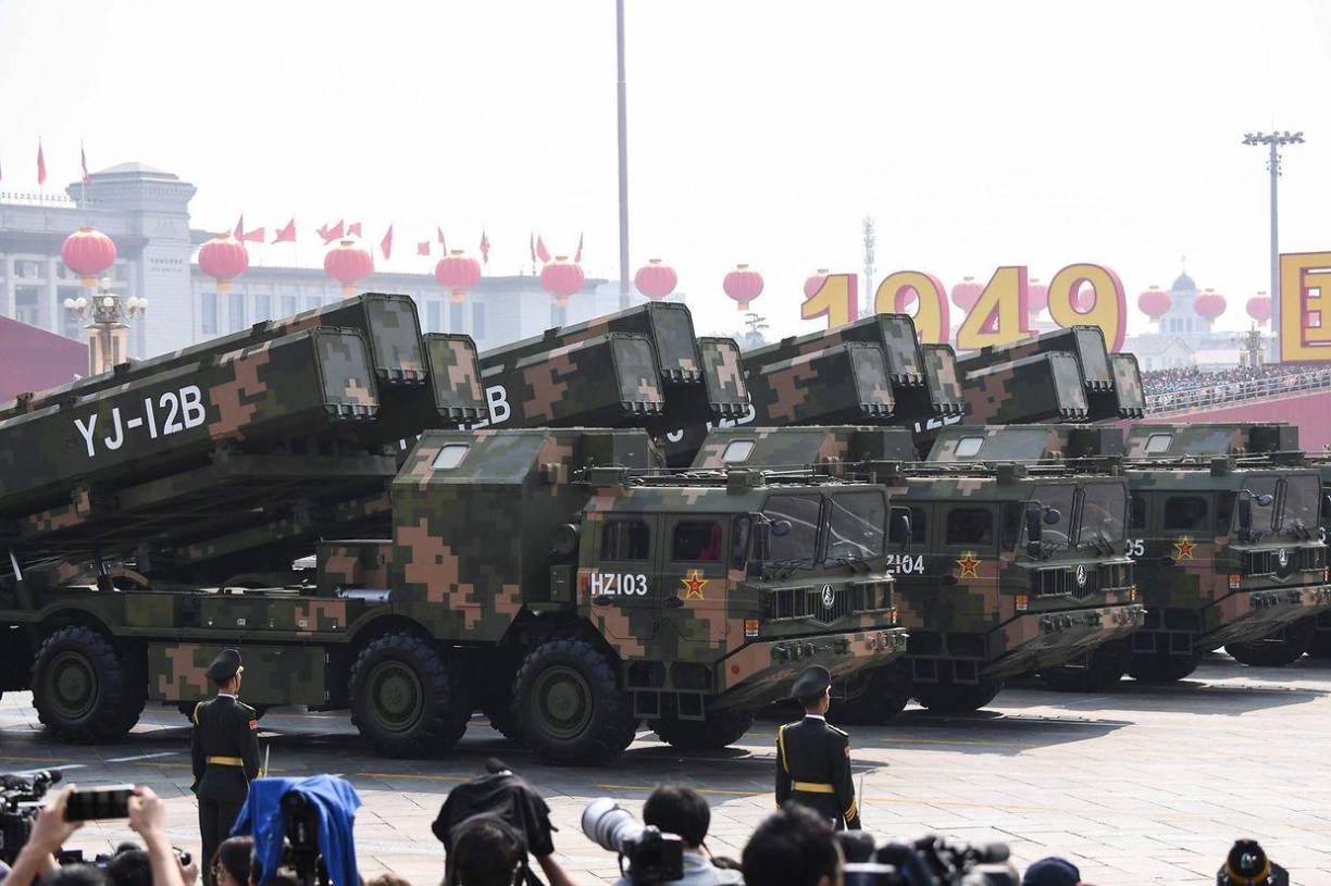 Las fuerzas armadas chinas también utilizaron en las maniobras misiles YJ-12B que apuntaron a buques en un ejercicio de fuego simulado contra <b>Taiwán</b>. Los misiles balísticos convencionales de corto alcance DF-11 y DF-15 también se utilizaron en los ejercicios