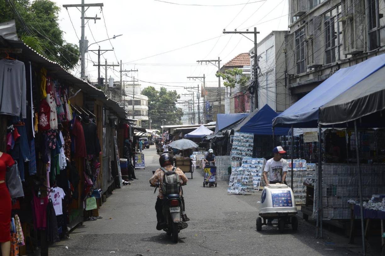 Las imágenes del caos y el desorden en el centro de San Pedro Sula