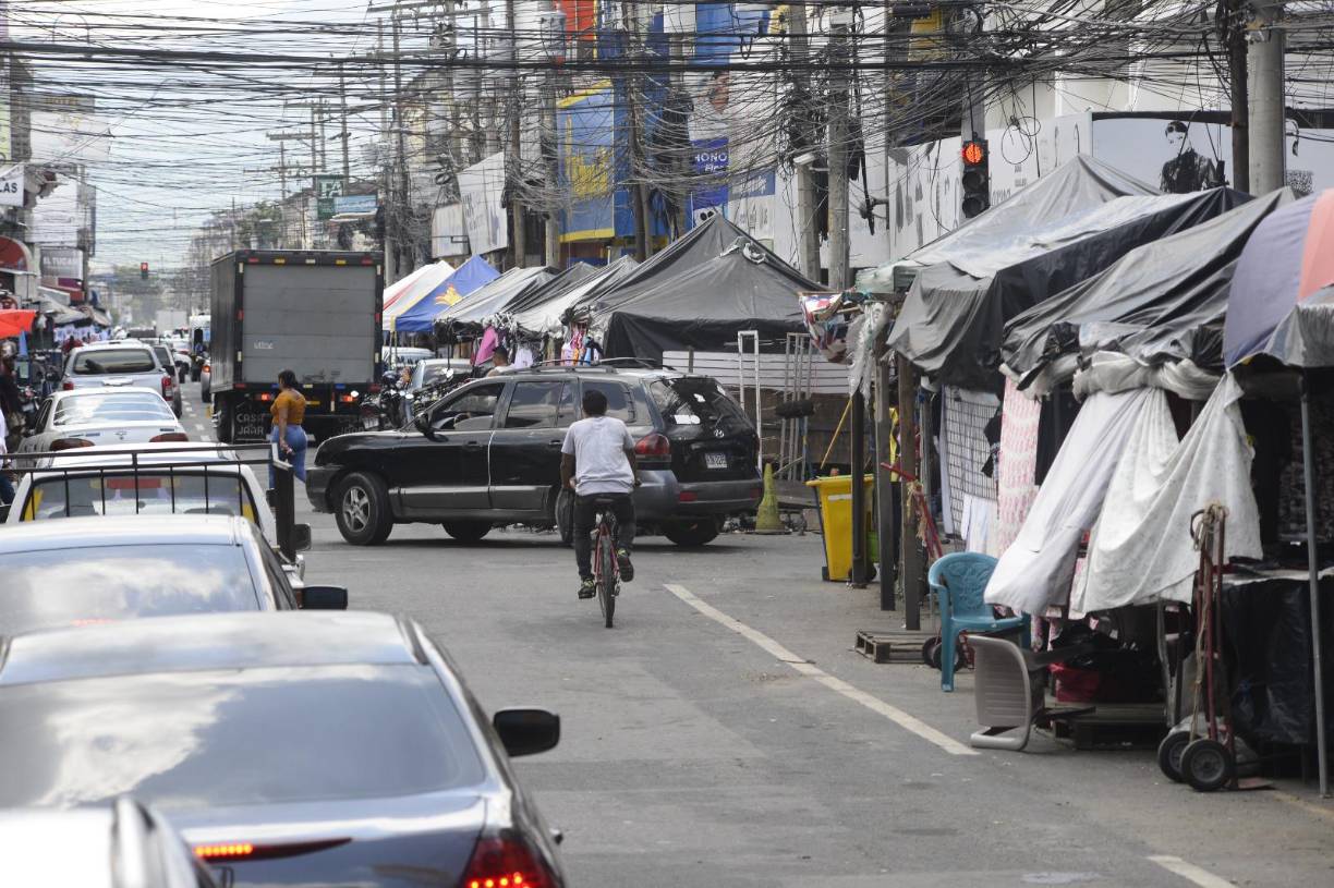 Las imágenes del caos y el desorden en el centro de San Pedro Sula