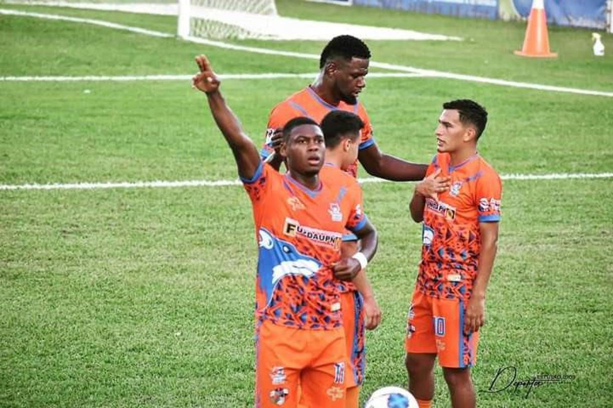 El delantero César Guillén no sigue en las filas de la UPN.