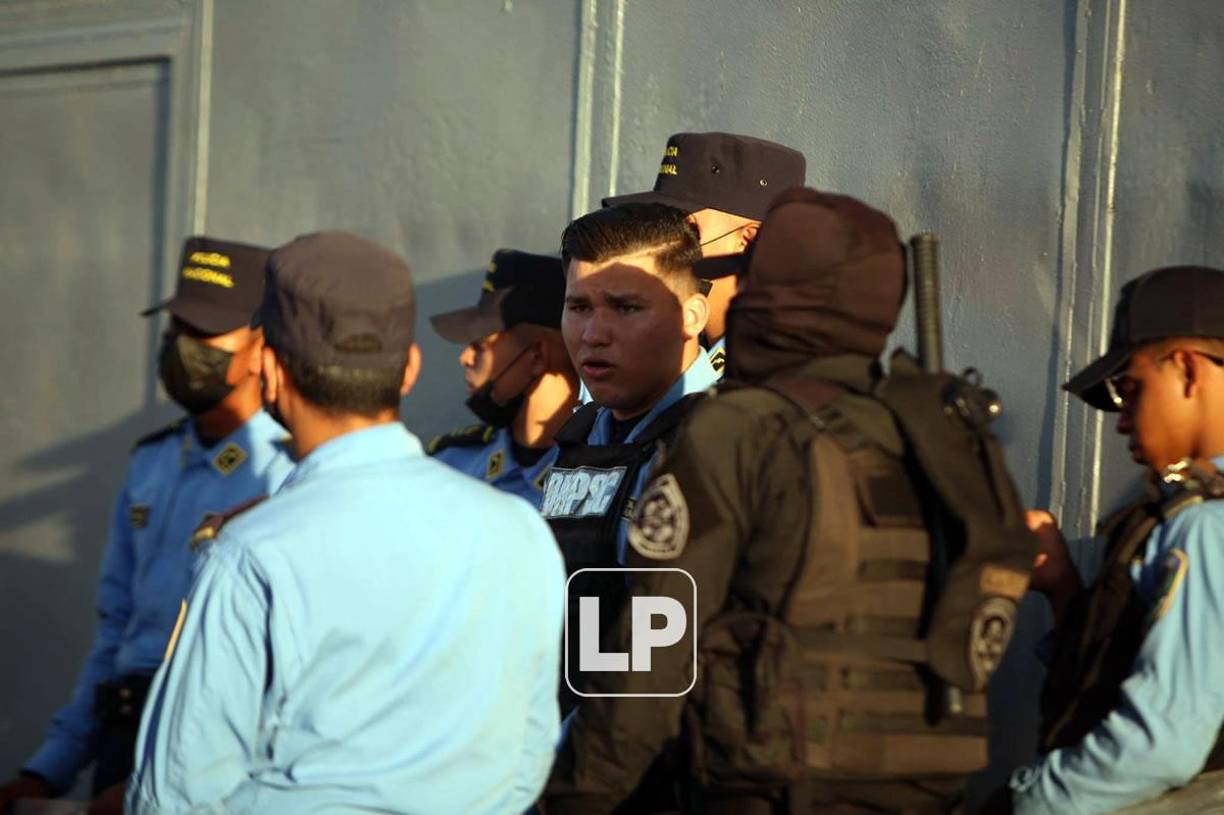 La seguridad para el partido del Olimpia contra el Municipal.