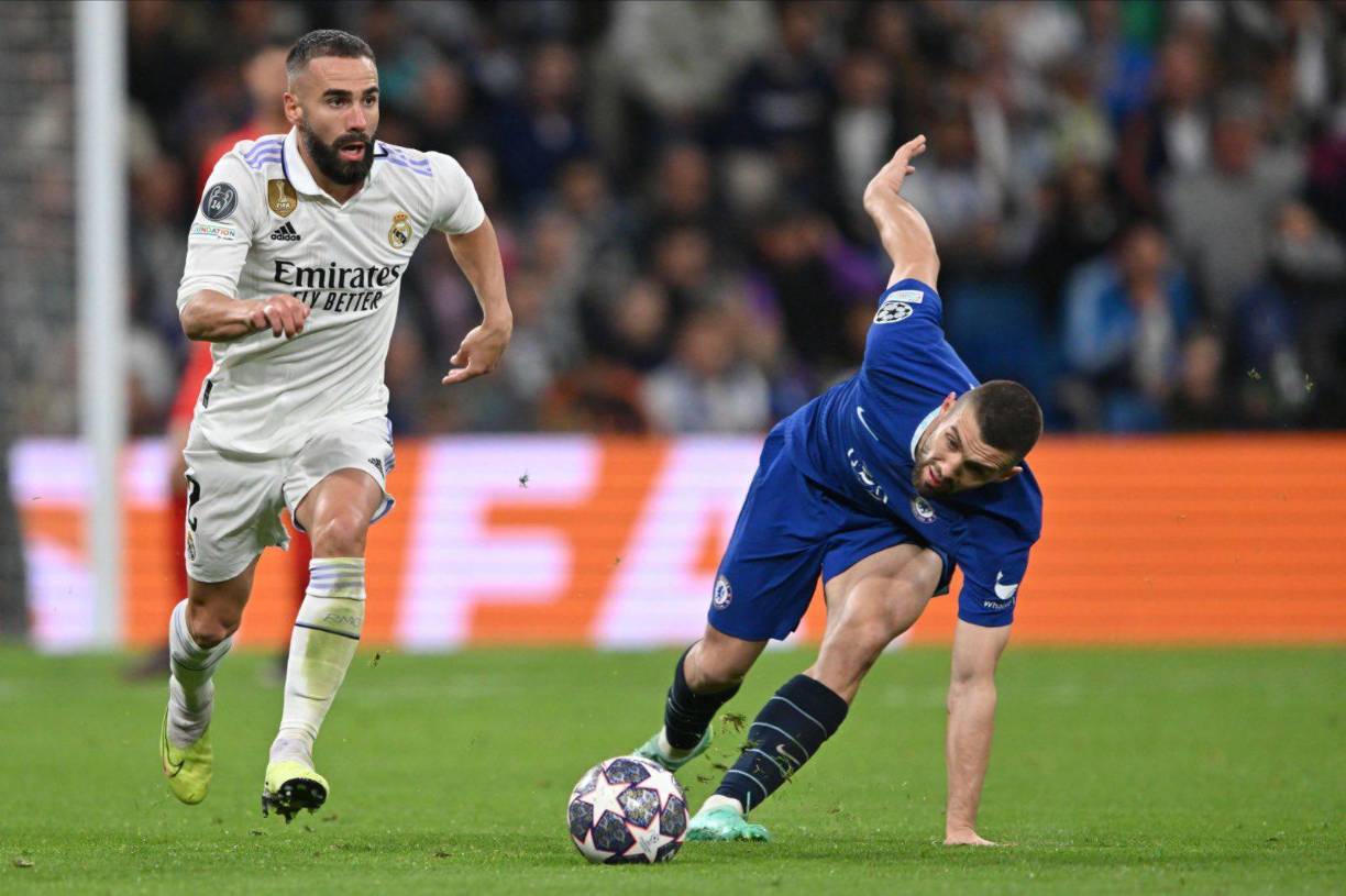 Lateral derecho: Dani Carvajal, el español hizo un partidazo en el duelo de ida y es uno de los grandes titulares del Real Madrid.