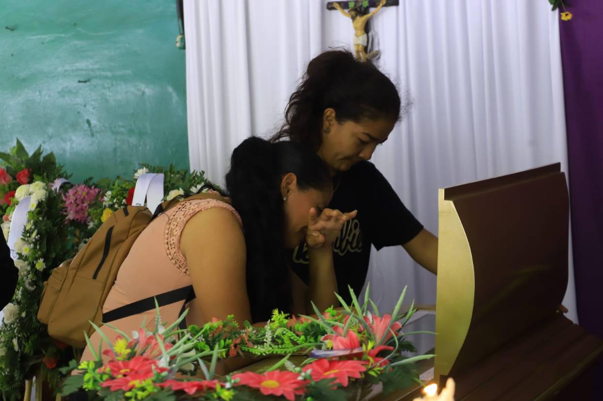 Hoy será sepultada junto a su hija en un cementerio local de El Negrito, Yoro. 