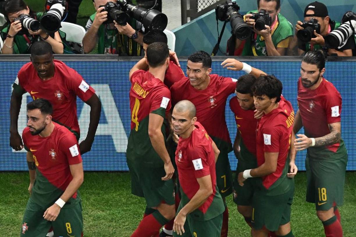 Un doblete de Bruno Fernandes le dio a Portugal un triunfo el lunes por 2-0 sobre Uruguay y el boleto anticipado a octavos de final del Mundial de Qatar-2022, mientras que la ‘Celeste’ se complica el pase a los cruces.