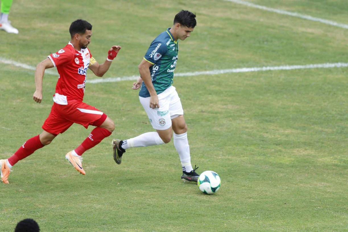 Los dirigidos por Héctor Vargas disputaban su primer encuentro en el certamen, luego d e la suspensión de la fecha 1 ante el Génesis. Los Cocoteros arrancaron mejor el partido. 