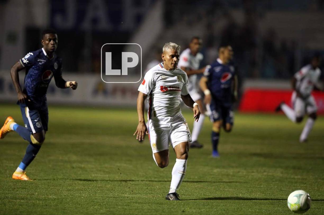 Brayan Moya sorprendió con un nuevo ‘look‘ en su cabello.