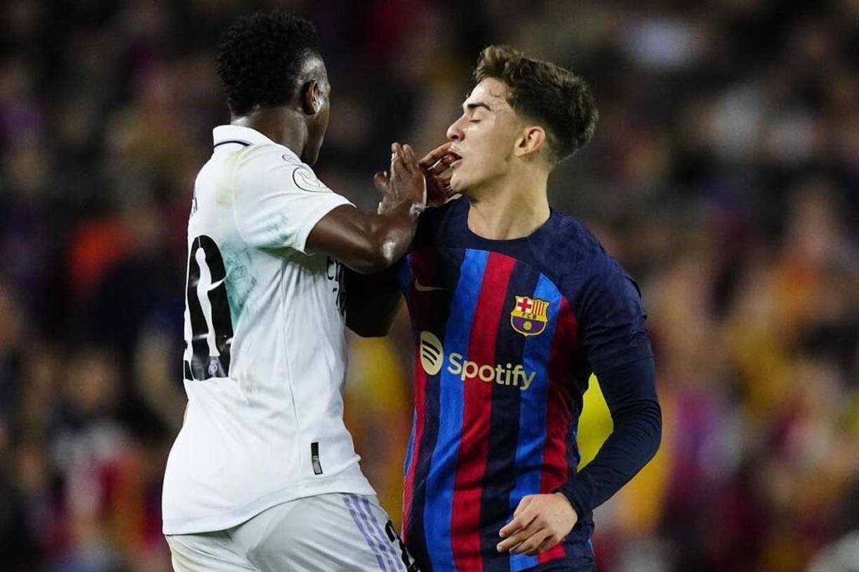 La tremenda bronca entre Vinicius y Gavi en el Clásico.