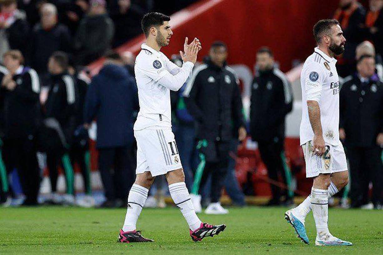 Marco Asensio: Acaba contrato a final de curso y ya es libre para negociar su futuro. Está en veremos su continuidad e inclusive se habla que podría llegar al Barcelona de cara a la próxima campaña.