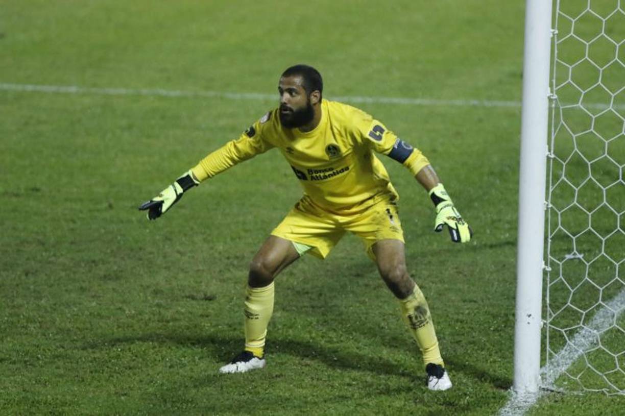 Portero: Edrick Menjívar, el guardameta es una de las piezas inamovibles en el equipo de Pedro Troglio.