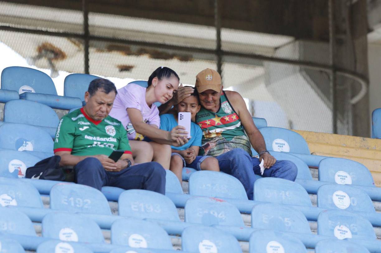 La afición verdolaga se hizo presente en el Olímpico, que terminó disfrutando de cuatro goles en el arranque del torneo. 