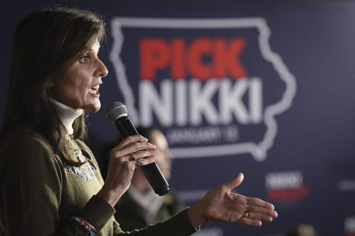 Haley, de 51 años, se ha erigido como la candidata de los pocos republicanos que se atreven a decir que no quieren ver a Trump ni en pintura y también de los grandes donantes de Wall Street, lo que la sitúa cerca de lo que en Estados Unidos se conoce como ‘establishment’.