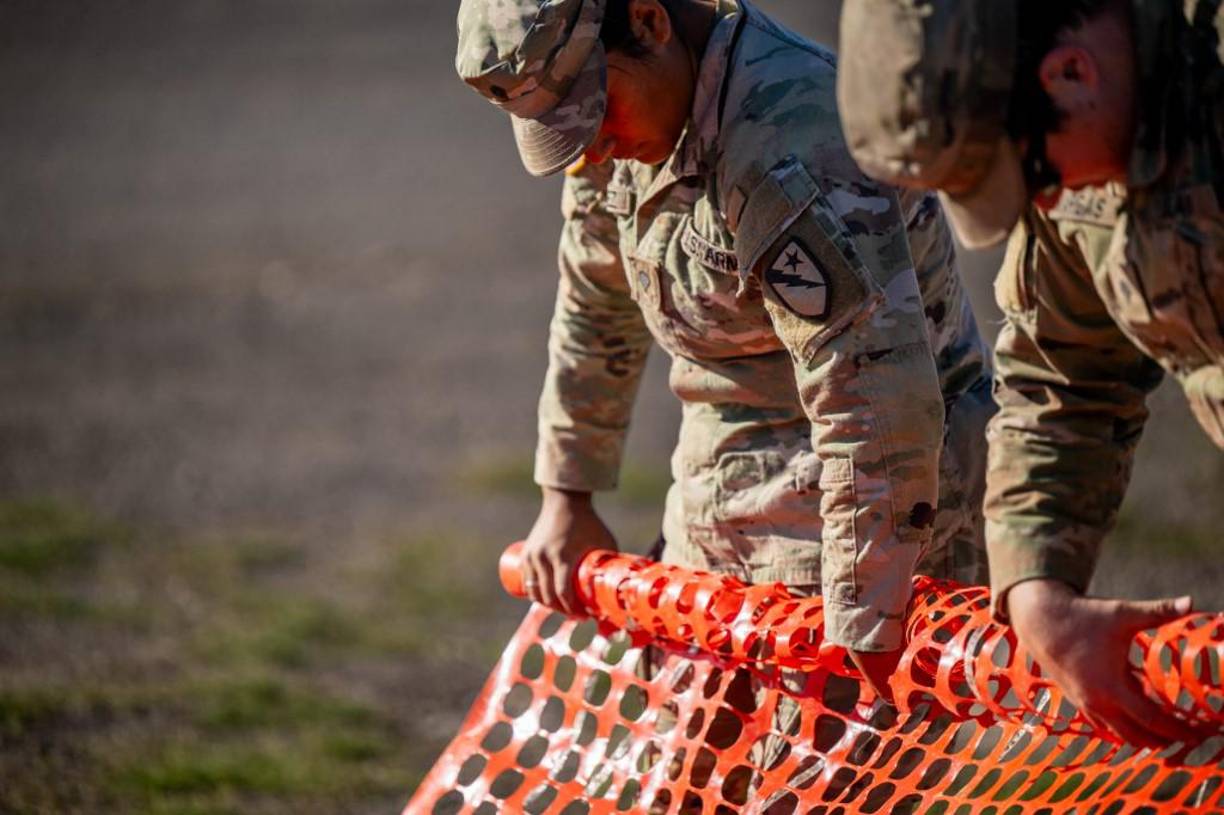 Después de que agentes de la Patrulla Fronteriza cortaran parte del alambre, el Gobierno de Texas demandó a la Administración federal alegando que causaron daños en una propiedad estatal.