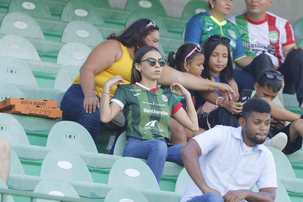 Las bellas chicas que engalanaron el último partido de la segunda fecha del torneo Apertura 2023.
