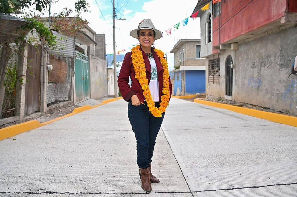 Un video que se hizo viral a inicios de julio de 2023 muestra a la alcaldesa desayunando con Ortega Jiménez, apenas unos días después de que aparecieran los cuerpos desmembrados de siete personas en el municipio, junto a un mensaje dirigido a la morenista.