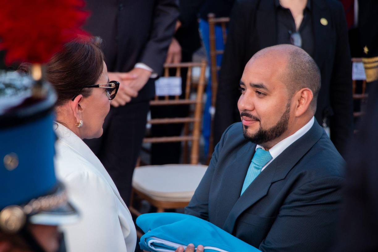 Las celebraciones por el 201 aniversario de independencia llevan por eslogan “Refundar para Educar”.