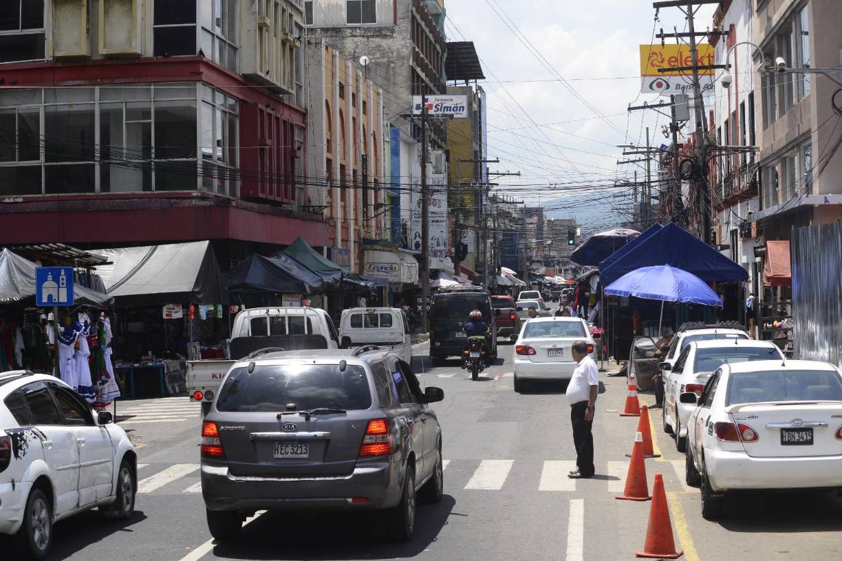 Las imágenes del caos y el desorden en el centro de San Pedro Sula