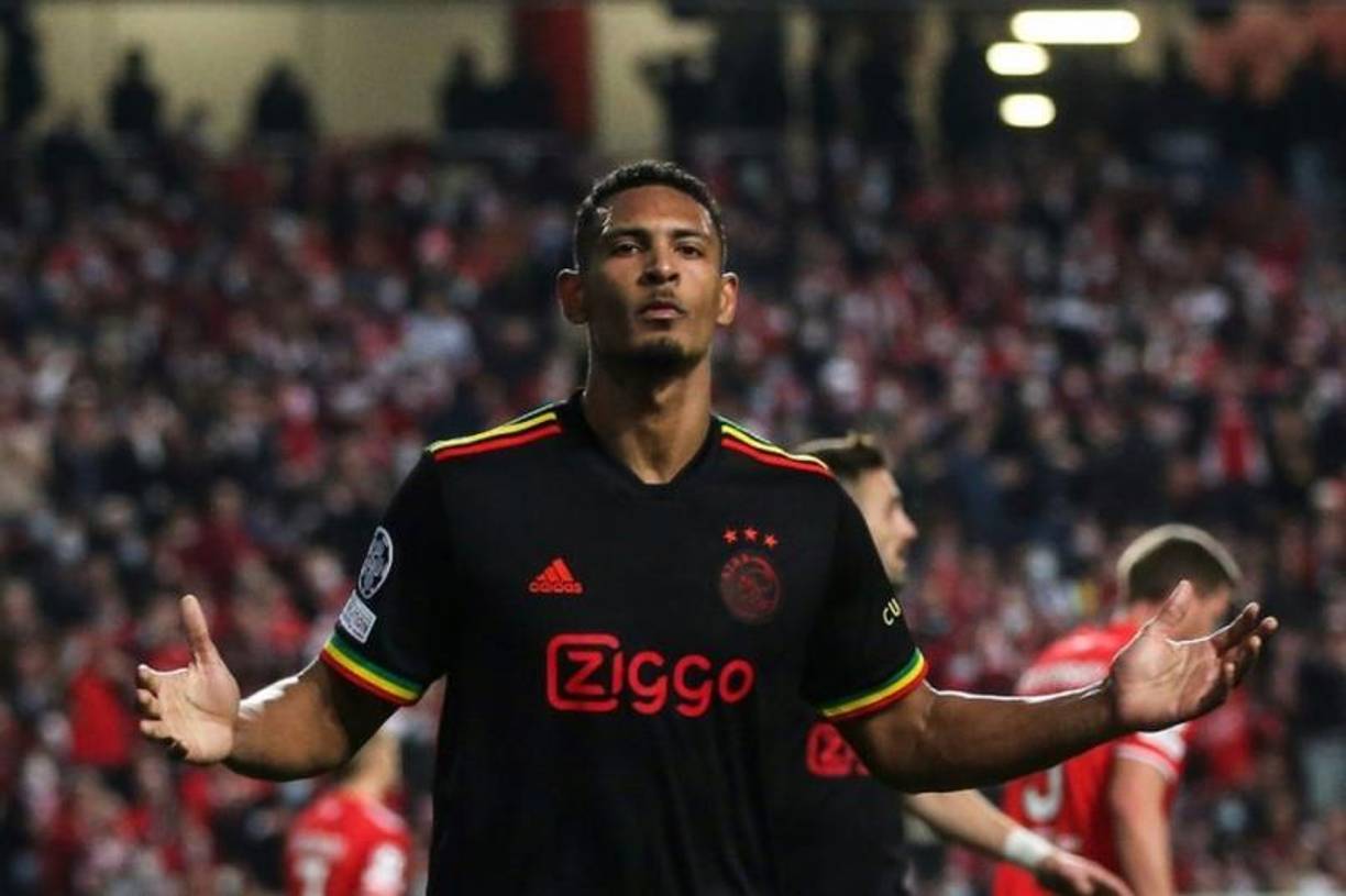 Sebastien Haller será el sustituto del noruego Erling Haaland en el Borussia Dortmund. El delantero ya ha pasado el reconocimiento médico pero su fichaje no se comunicará oficialmente hasta julio por deseo del Ajax