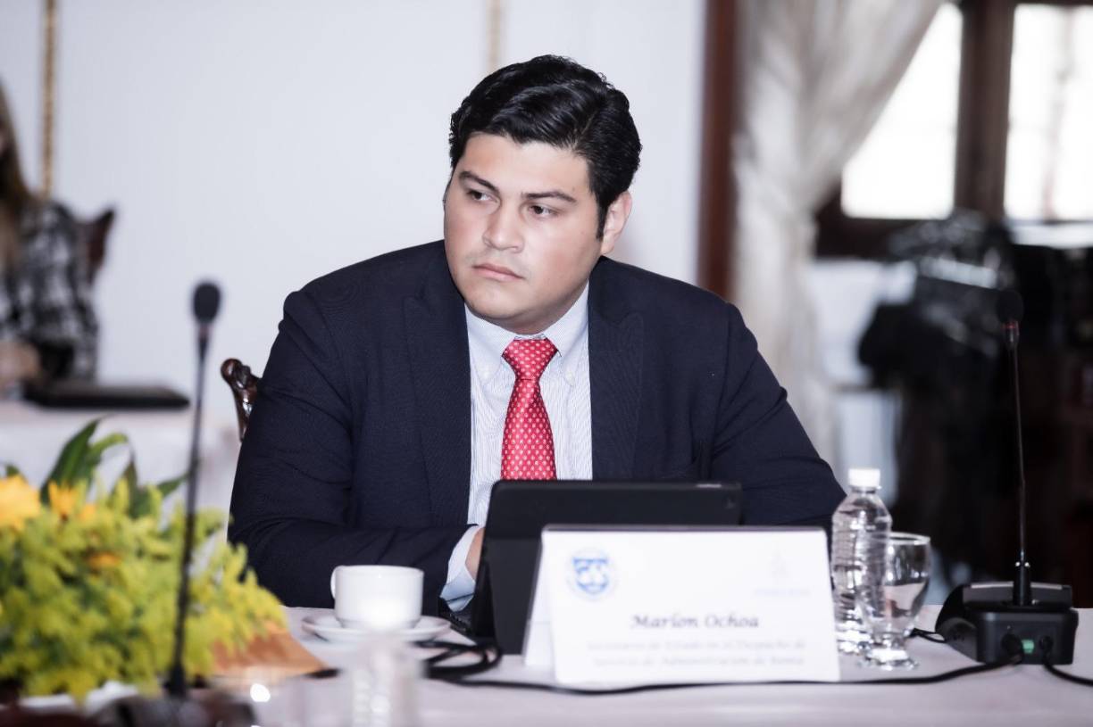 Ochoa ha encabezado la propuesta de una nueva ley tributaria, denominada Ley de Justicia Tributaria. Durante los últimos días, el Partido Liberal lanzó una contropropuesta denominada Ley de Equidad Tributaria. Ochoa la ha calificado como una forma de que los más poderosos económicamente continúen sin tributar en el país. 