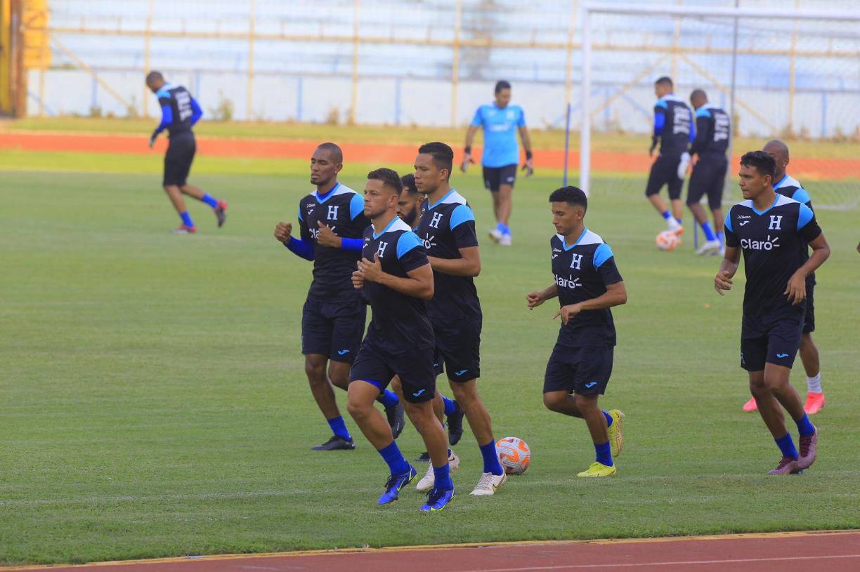 La FENAFUTH anunció en sus redes sociales que el partido entre Honduras y Barbados se canceló por incumplimiento en el contrato y así reaccionaron en las redes sociales a la noticia.