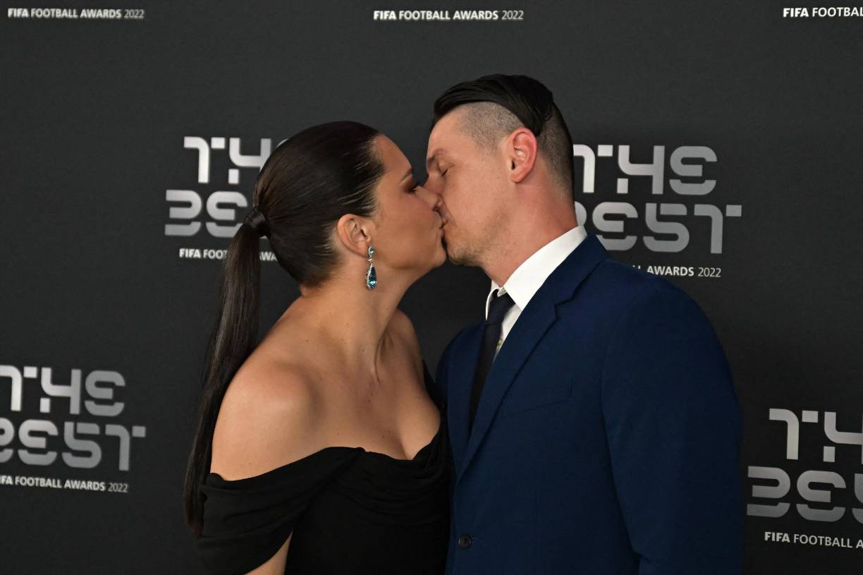 La modelo brasileña Adriana Lima y su pareja Andre Lemmers.