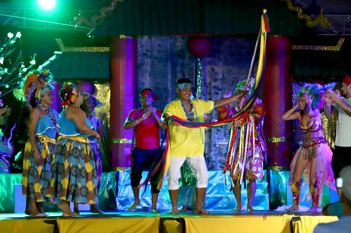 Kiara Zablah y Angie Torres son las reinas de la Feria de La Ceiba