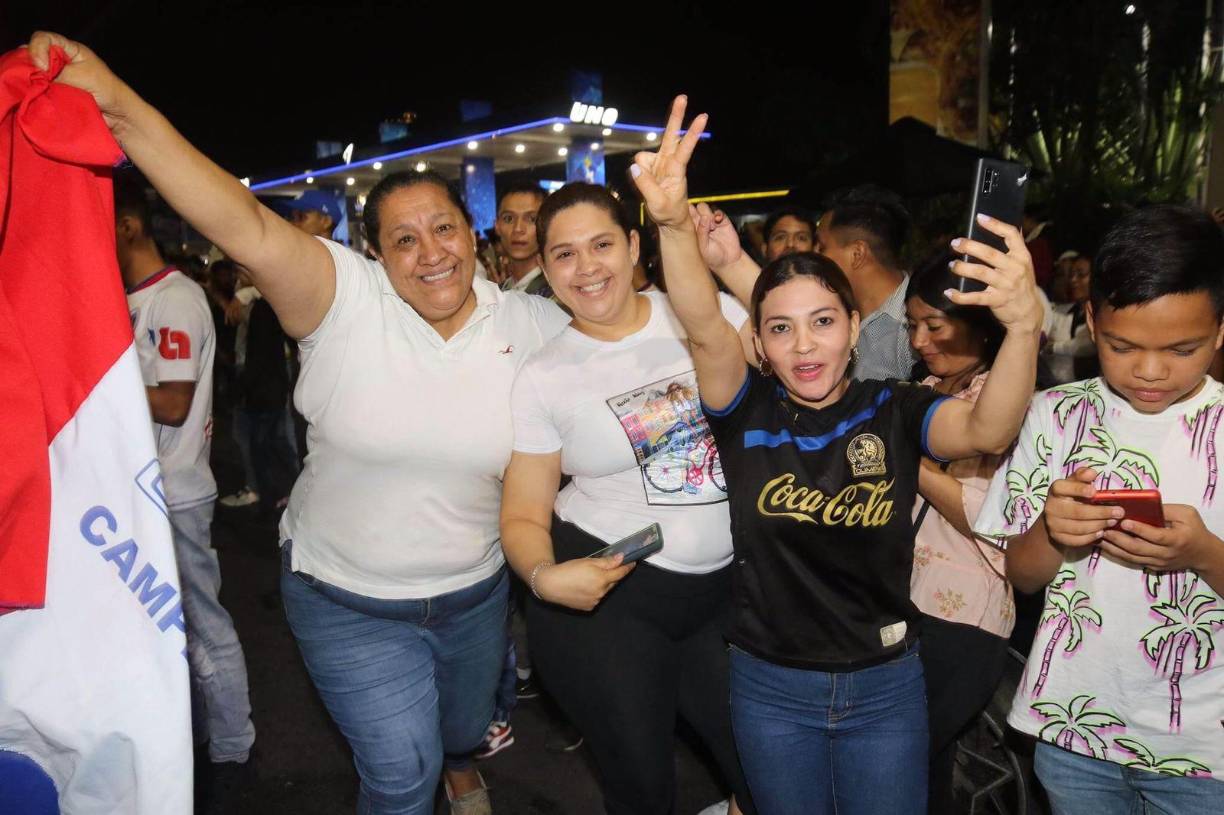 ¡Locura en Tegucigalpa! Así celebraron el bicampeonato de Olimpia
