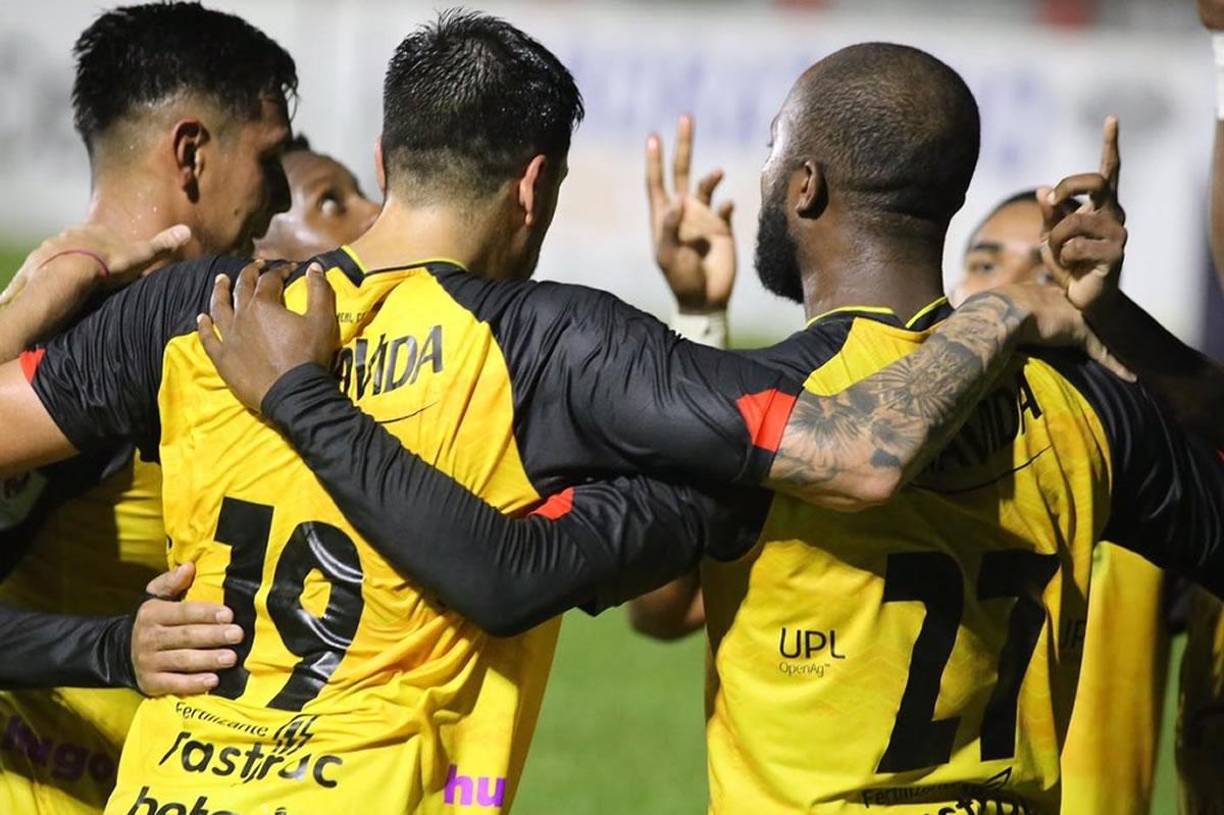 Los jugadores del Real España celebrando una nueva victoria en el Torneo Clausura 2022.