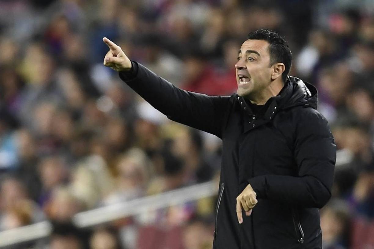 El actual entrenador, Xavi, que también tiene una buena relación con Messi, siempre manifestó sus ganas de una eventual vuelta. Pero, según el citado medio catalán, en caso de plasmar este retorno se le plantearía a Leo adaptarse a un plantel que el técnico define como una “familia” y no se lo exigiría por completo, ya que el próximo 24 de junio cumplirá 36 años.
