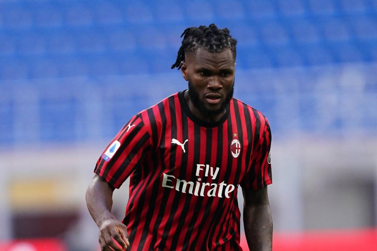 El programa ‘Tot Costa’ de ‘Catalunya Ràdio’ informa que Franck Kessie es uno de los principales objetivos del FC Barcelona de cara al verano veraniego. El centrocampista de Costa de Marfil tiene 25 años y en principio no tiene intención de renovar su contrato con el AC Milan, el cual acaba en junio de 2022. En Italia medios como SportItalia o Tuttomercato hablan de un “acuerdo verbal” entre Franck Kessie y el Barça.