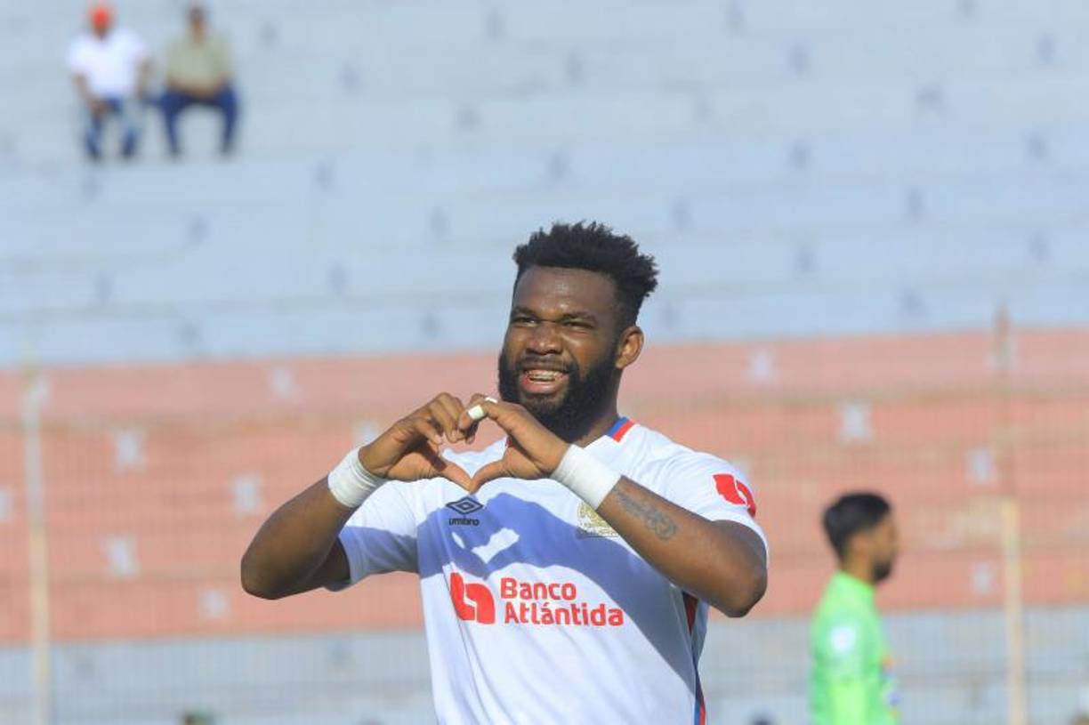 Atacantes: Jorge Benguché anotó un gol contra Real Sociedad y formaría parte de la zona ofensiva de Olimpia ante FAS.