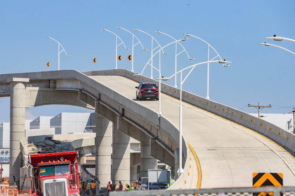 El puente habilitado es el más alto. Cabe mencionar, que una vez se habilite completamente el proyecto, más de 60 mil conductores se beneficiarán a diario. 