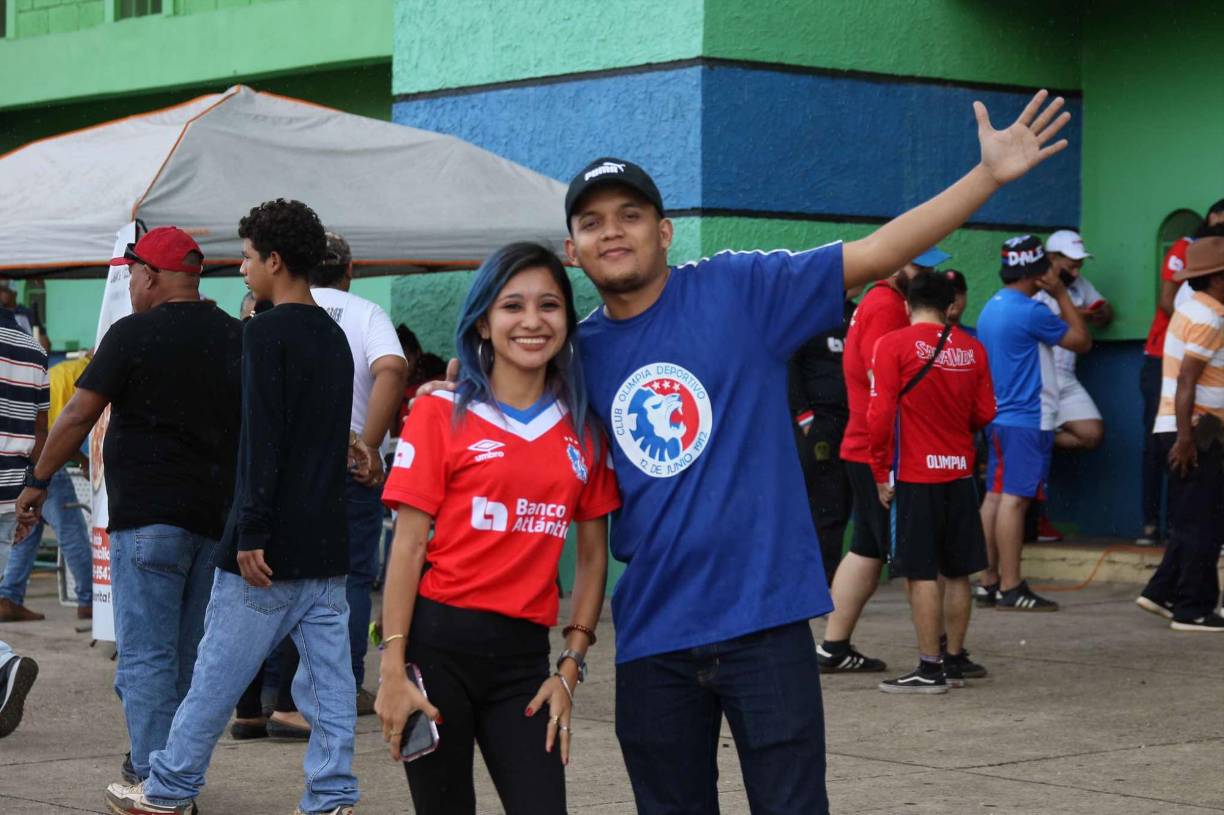 Los hinchas de Olimpia no pueden faltar en los partidos de Liga Nacional.