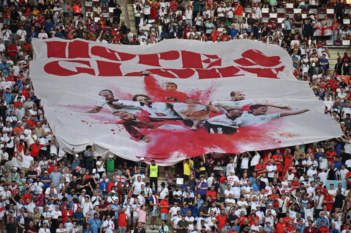 Un problema con la aplicación de entradas de la FIFA retrasó este lunes la llegada de la afición inglesa al Khalifa International Stadium de Doha.