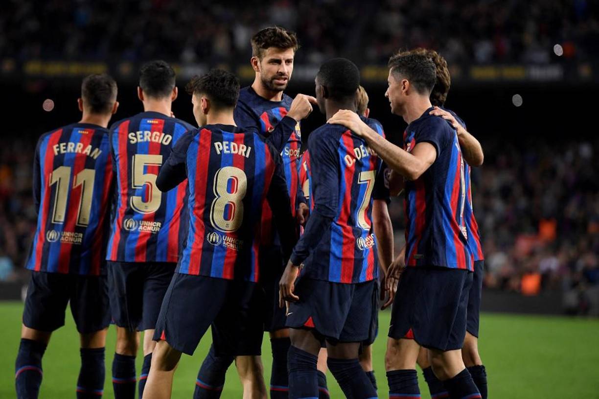 La fiesta se dio en un contexto incómodo para la plantilla del Barcelona ya que acaban de tropezar en el principal objetivo de la temporada, la UEFA Champions League. 
