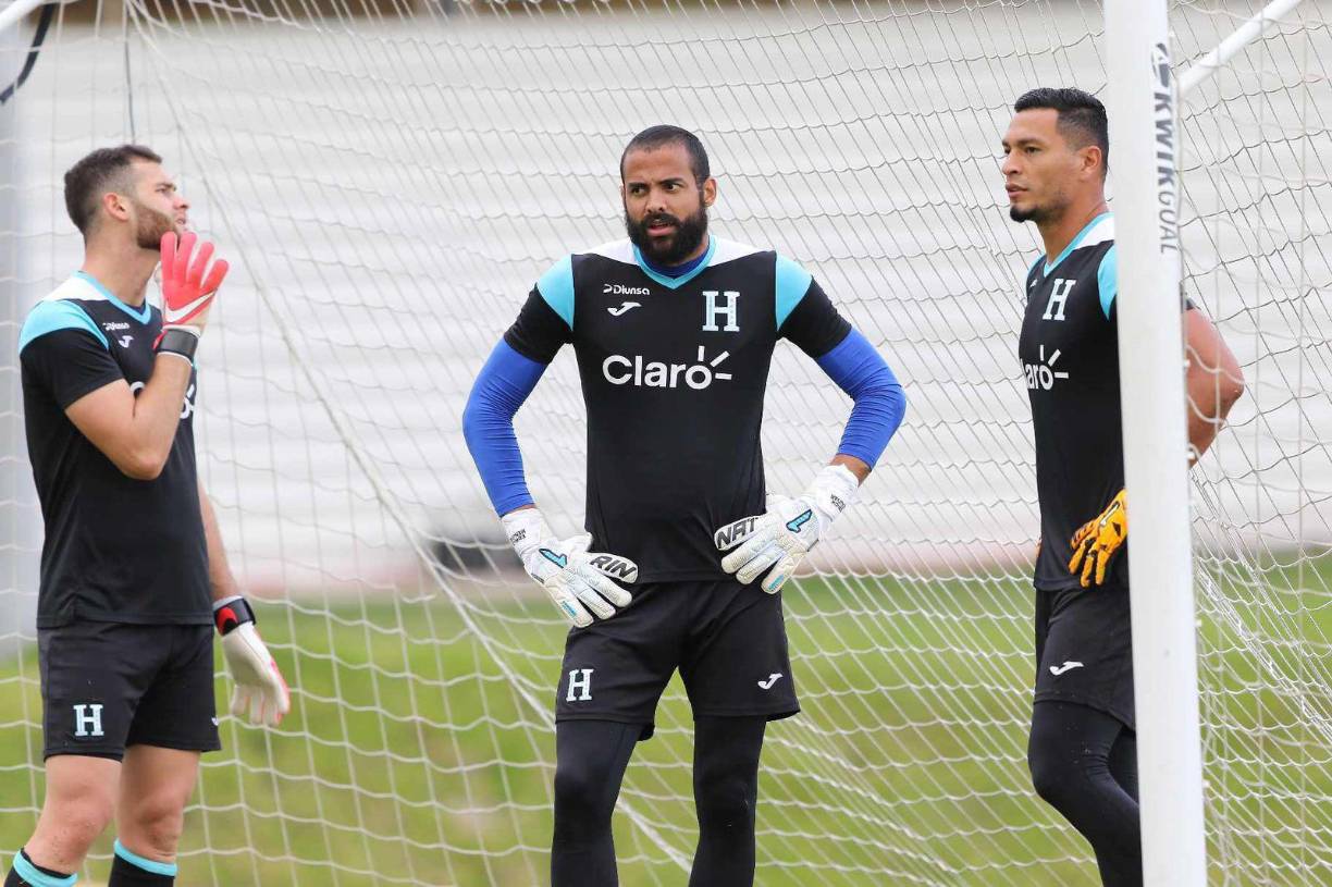 Edrick Menjívar, Marlon Licona y una de las grandes sorpresas en la portería de la selección en esta convocatoria, Enrique Facussé.