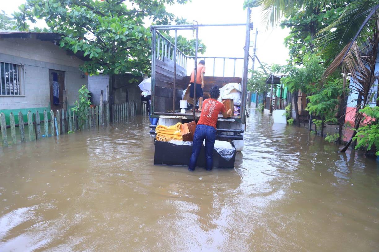 La 14 de enero o la Juan Orlando Hernández, en Quebrada Seca, adelante de Choloma. 