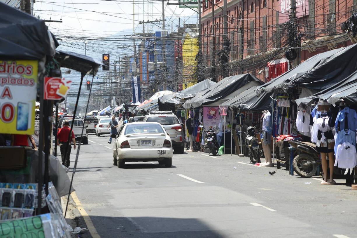 Las imágenes del caos y el desorden en el centro de San Pedro Sula